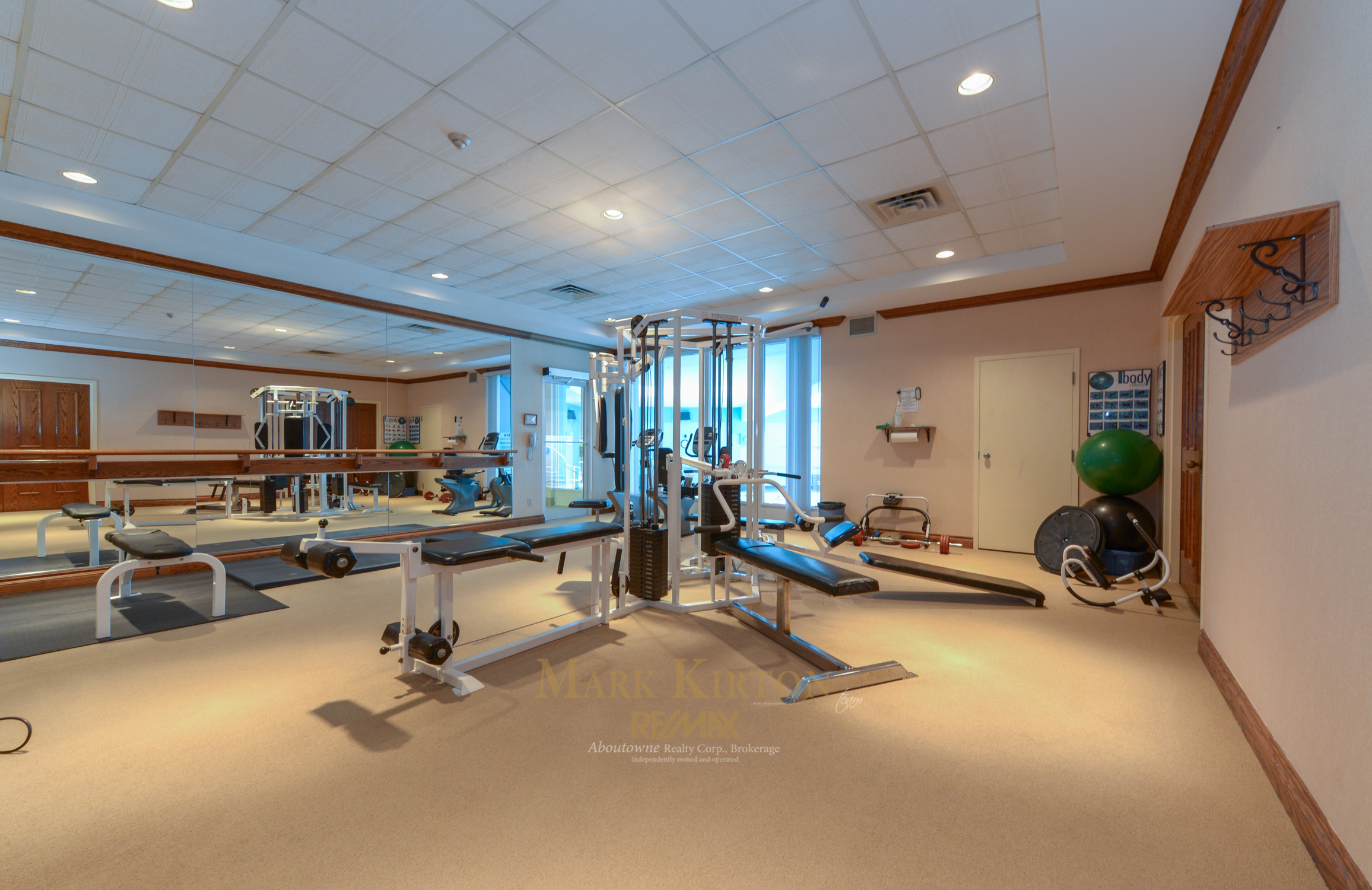 7 Fitness/Exercise Room